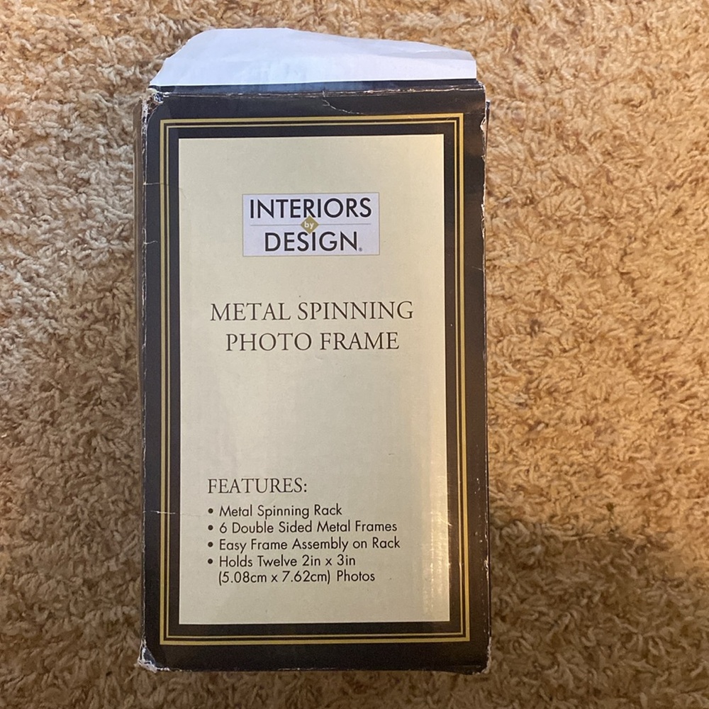 Metal Spinning Photo Frame - Picture 2 of 6